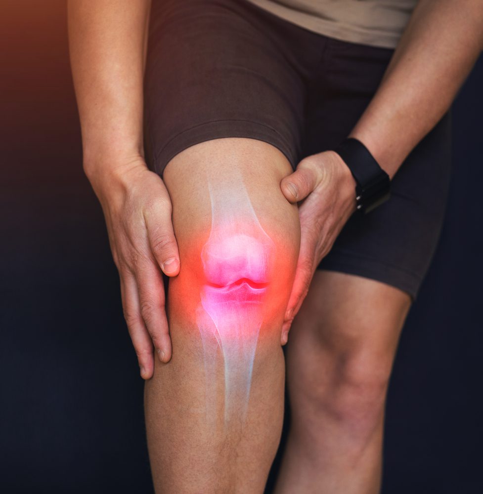 Man with knee pain due to arthritis injection side effects